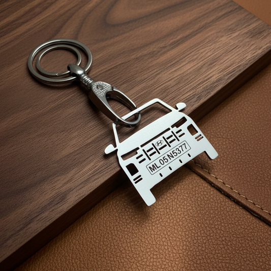 Hyundai custom car keychain by InGifted, featuring a sleek design and logo, perfect for car enthusiasts.